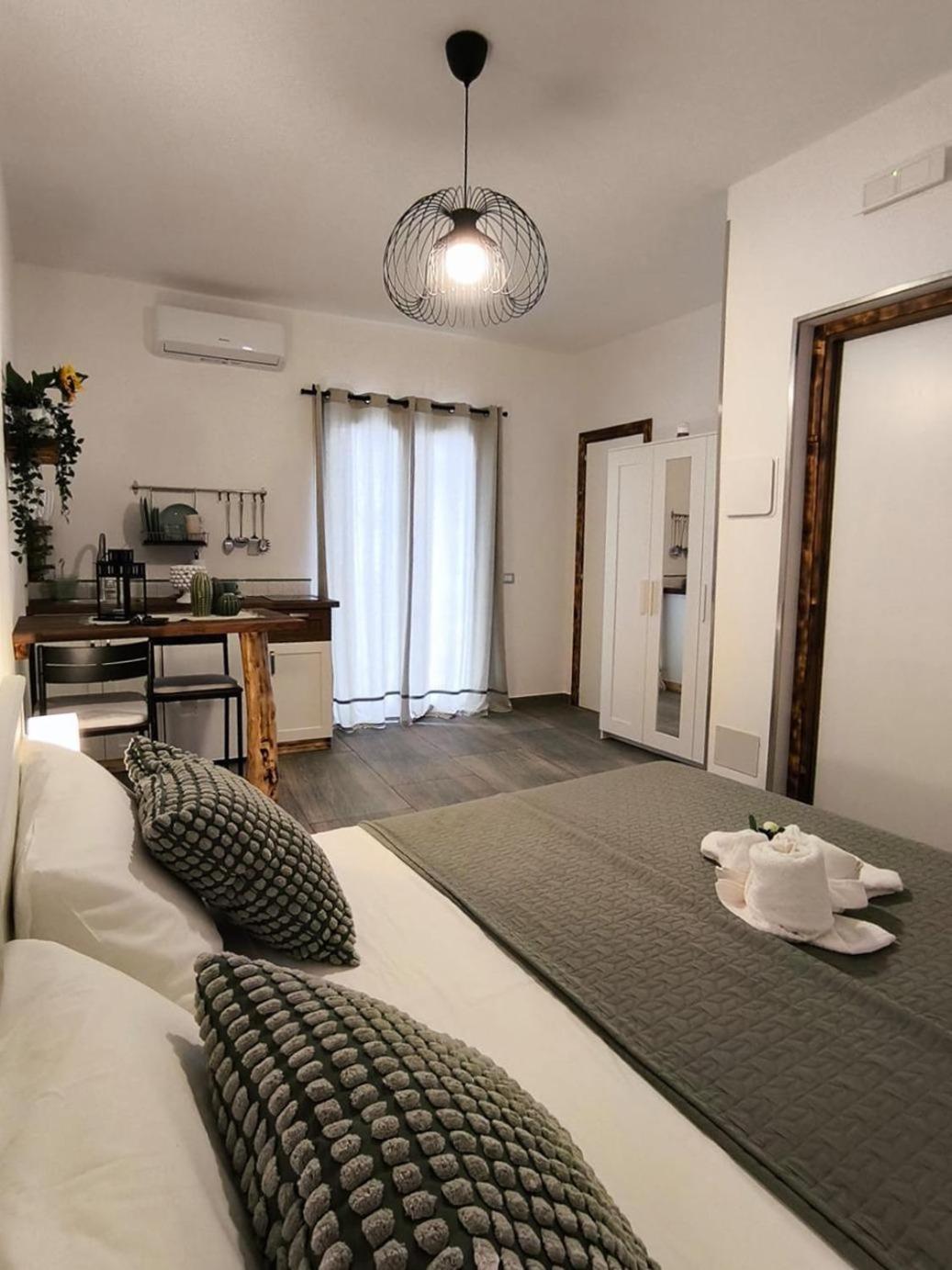 Casa Vacanze Green House Terrasini Eksteriør billede